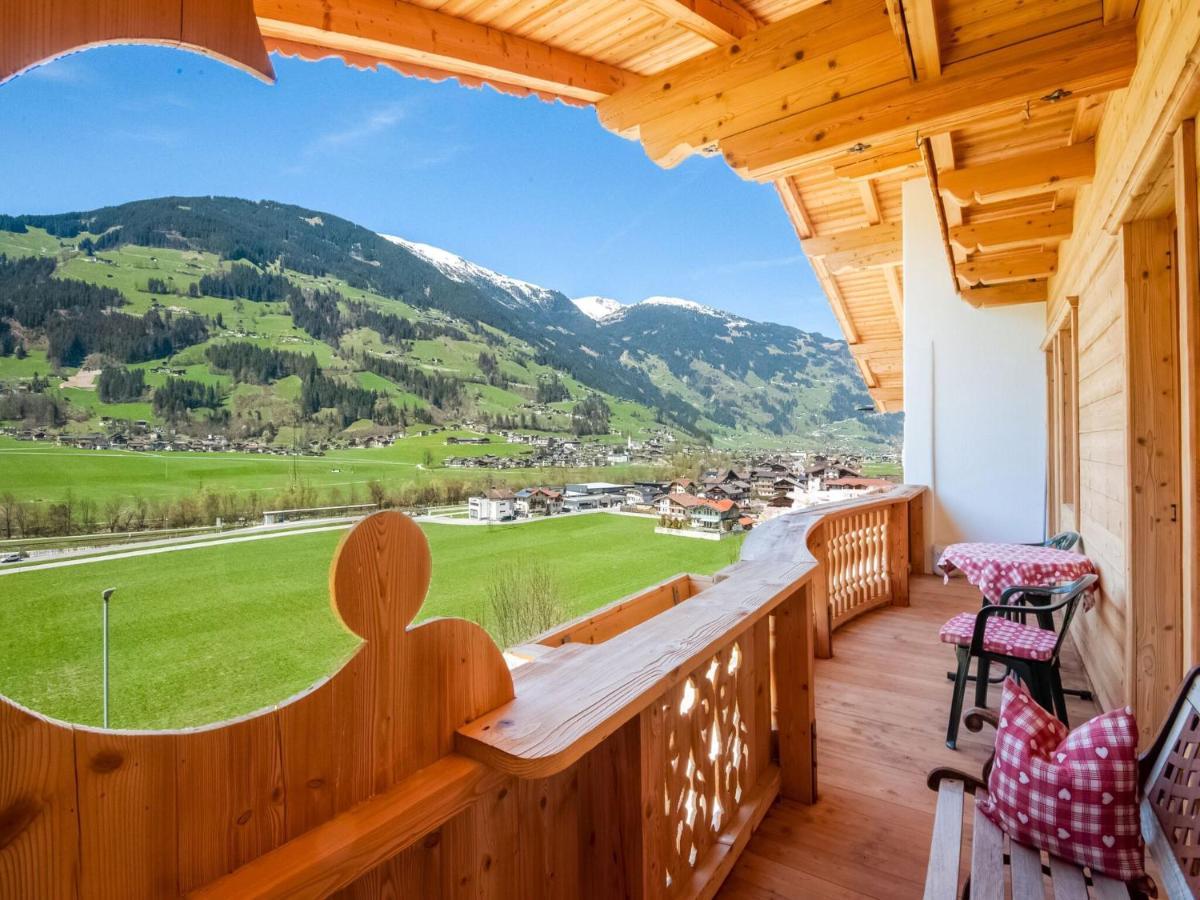 Beautiful Apartment In Ramsau With Balcony Ramsau im Zillertal Exterior photo